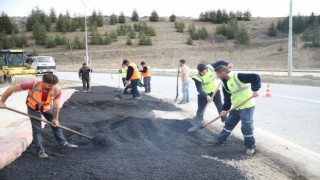 Kütahyada sıcak asfalt serim çalışmaları devam ediyor