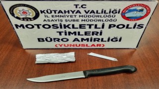 Kütahyada Yunus Timleri bir kişinin üzerinde uyuşturucu madde ele geçirdi