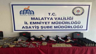 Malatyada çok sayıda silah ve bıçak ele geçirildi