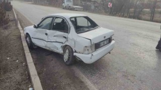 Malatyada kamyon ile otomobil çarpıştı: 1 yaralı