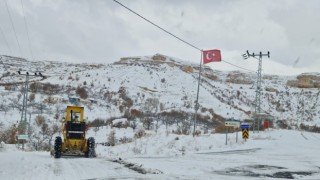 Malatyada kar yağışı nedeniyle 129 köy yolu ulaşıma kapandı
