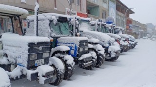 Malazgirtte kar yağışı: 33 köy yolu kapandı