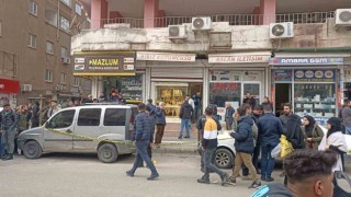Mardinde maskeli şahıslardan kuyumcuya silahlı saldırı