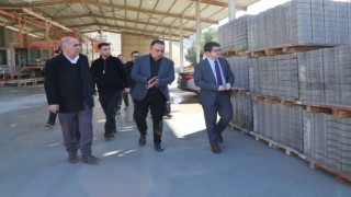 Mardinde parke ve bordür fabrikasında üretim devam ediyor