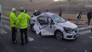Mardinde tır ile otomobil çarpıştı: 1 ölü, 3 yaralı