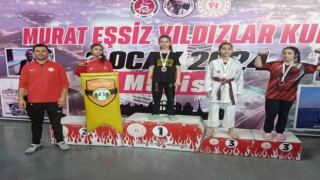 Menteşenin minik karatecileri madalyalar ile döndü