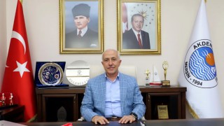 Mersin Akdeniz Belediye Başkanı Gültak'tan 3 Ocak mesajı