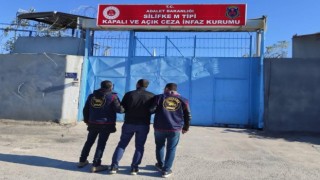 Mersinde aranan şahıslar yakalandı 20si tutuklandı