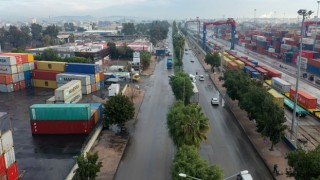 Mersin'de Liman Yolu Yenileniyor