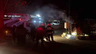 Milasta elektrik trafosu patladı