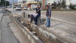 Millet Caddesinde refüj düzenleme çalışmaları devam ediyor