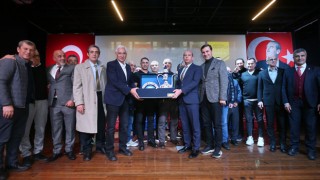 Minikler Futbol Şenliği'nde Ödüller Sahiplerini Buldu
