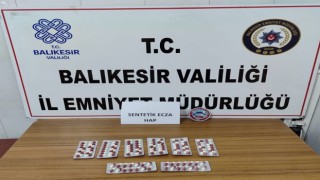 Motosikletli polis 2 şahısta tabanca ve uyuşturucu madde ele geçirdi