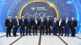 Mücevher Antalyada parladı