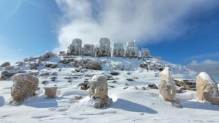 Nemrut Dağı yeniden beyaza büründü