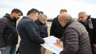 Niğde Valisi Cahit Çelik, Niğde 2. OSB Sahasında İncelemelerde Bulundu