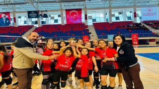 Niğdede voleybol şampiyonları belli oldu