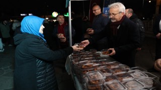 Nilüfer Belediyesinden kandil simidi ikramı