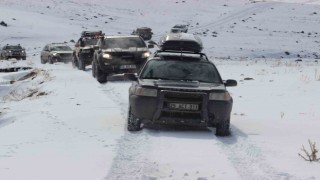 Off-roadçuların lastik raftingi keyfi
