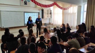 Öğrenciler dijital platform ve sosyal medya hakkında bilgilendirildi