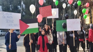 Öğrencilerden İsrail protestosu