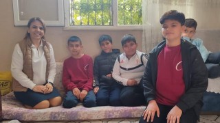Öğretmen, Öğrencilerin Ailelerine Misafir Oluyor