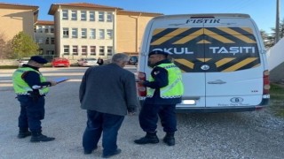 Okul servis araçları kurallara uyuyor