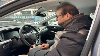 Opel bayisinden sıfır alınan cip, servisten çıkmıyor