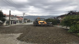 Ortacada yol bakım çalışmaları devam ediyor