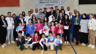 Osmaniye'de 7 Ocak Kurtuluş Kupası Satranç Turnuvası Sona Erdi