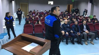 Osmaniye'de Lise Öğrencilerine Polislik Mesleği Tanıtıldı