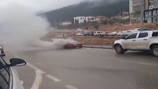 Otomobil yangını kamerada