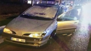 Otomobil yayaya çarptı 1 yaralı
