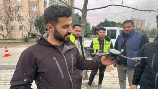 (Özel) Yol kenarında dron buldu, sahibini her yerde arıyor