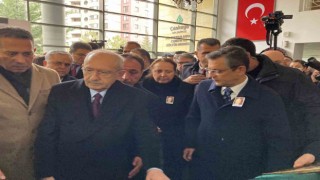 Özgür Özel ve Kemal Kılıçdaroğlu cenaze töreninde bir araya geldi