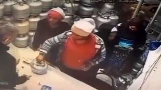 Piknik tüpünü saniyeler içerisinde eteğinin altına sokup böyle çaldı