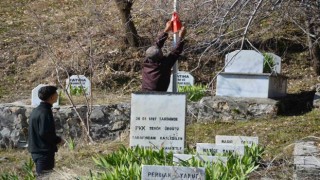 PKKlılar, düğün günü köy basıp evin damından soba borusuna el bombası atarak 8 kişiyi katletti