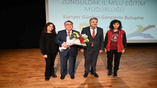 Rektör Özölçer, İl Milli Eğitim Müdürlüğü Kariyer Günlerinde tecrübelerini paylaştı
