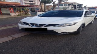 Sahte plaka ile polise yakalandı