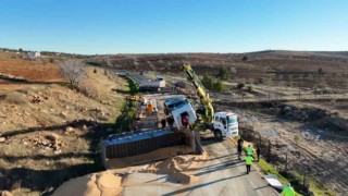 Şanlıurfada tırlar kafa kafaya çarpıştı: 2 ölü