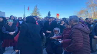 Sefer Ayyıldız için Valilik önünde tören düzenlendi