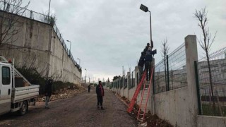 Şehir Hastanesi bağlantı yolu güneş enerjisi ile aydınlatılıyor