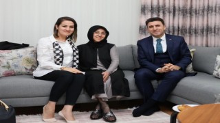 Şehit eşini yalnız bırakmadılar