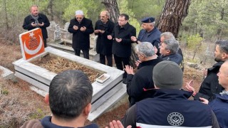 Şehit polis Kadir Atan, 47. ölüm yıldönümünde Tosyada kabri başında anıldı