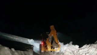 Siirtte kardan kapanan grup köy yolları ulaşıma açıldı