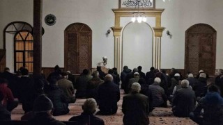 Sındırgıda vatandaşlar yeni yılın ilk sabah namazında buluştu