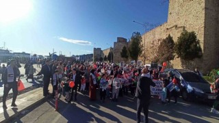Sinopta minikler Gazze için yürüdü