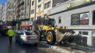 Şırnak Belediyesi kar temizleme çalışmalarına başladı