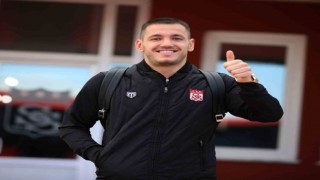 Sivasspor kafilesi 7 eksikle Antalyaya gitti