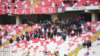 Sivasspor taraftarı Galatasaray maçına ilgi göstermedi
